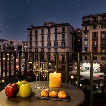 Le Stanze Del Barone Bed & Breakfast Наполи Екстериор снимка
